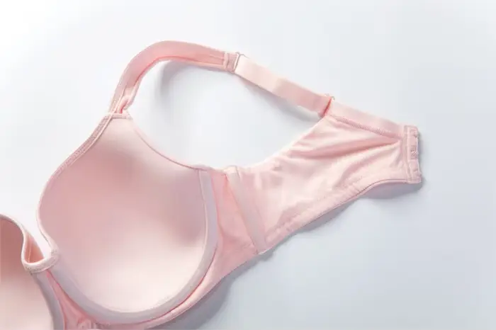 Dámska push-up podprsenka s kosticami
