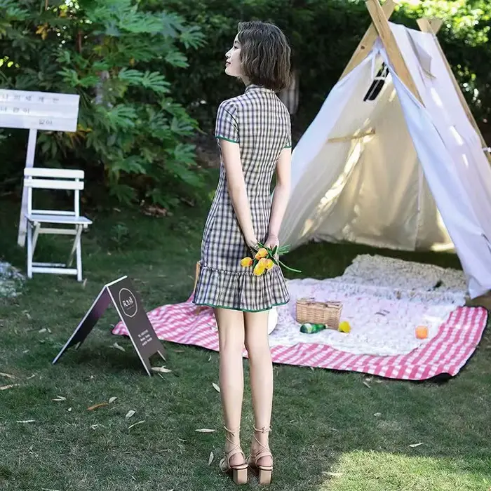 Qipao – bavlnené šaty v kockovanom vzore pre ženy