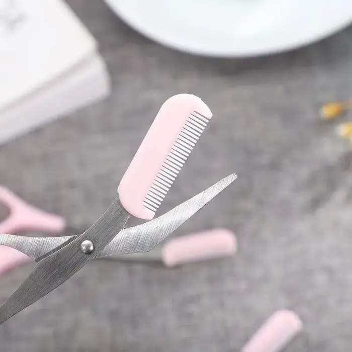 Ciseaux de coupe de sourcils en acier inoxydable avec peigne, outil de maquillage sûr pour couper le