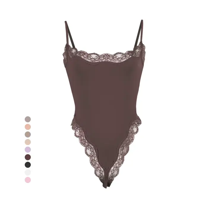 Body z polyesteru a elastanu s čipkou, slim fit pre ženy, elegantné a sexy, ideálne pre letné príležitosti a večery