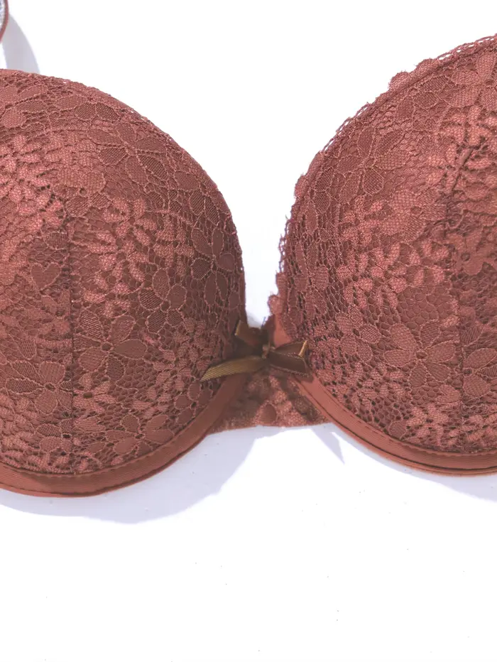Beauwear-Push-up podprsenka z čipky kvetinový, priedušná, pohodlná, popruhy s lesklými písmenami