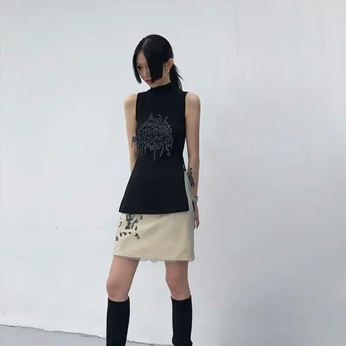 Karrcat Yamamoto Štýlové čierne tielko Grunge gotický rolák topy Cyber Y2k Chic dizajnérske oblečenie tmavá estetika Streetwear