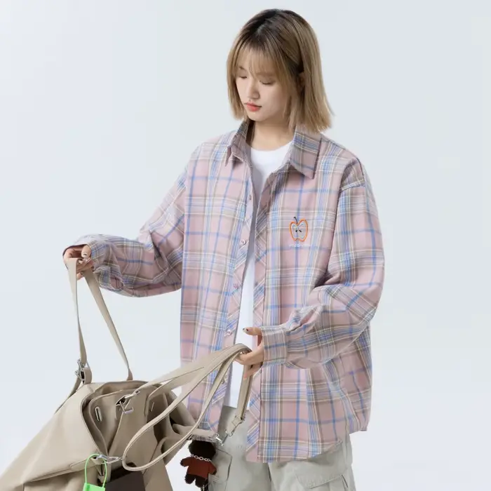Oversize károvaná košeľa pre ženy s výšivkou jablka – Módne ležérne blúzky a košele pre