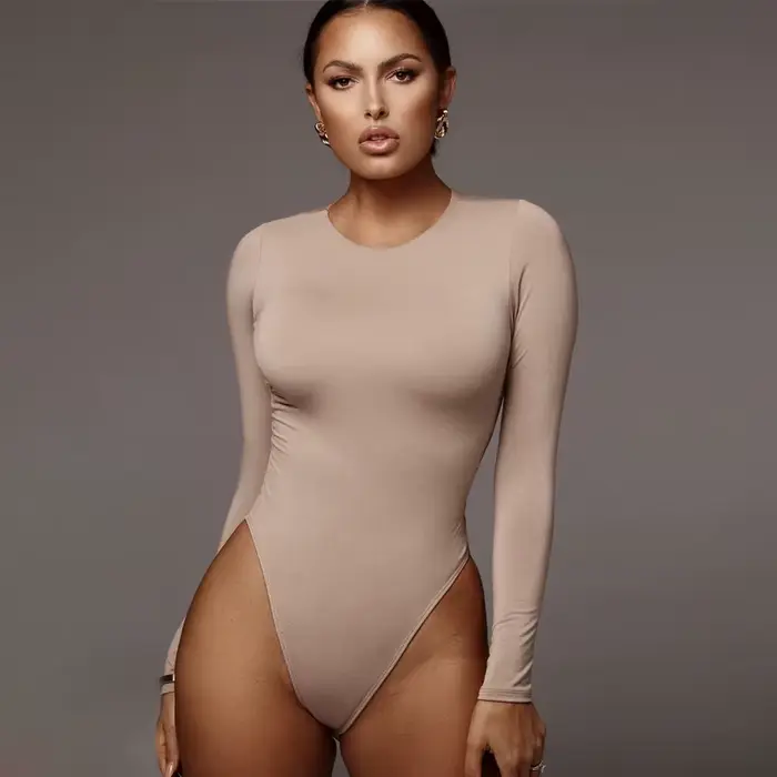 Dlhorukávové body s okrúhlym výstrihom