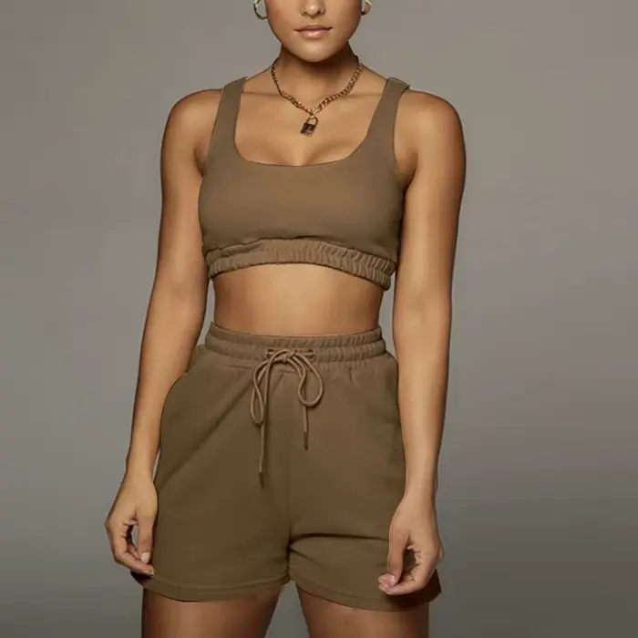 Dvojdielny set: krátky top a šortky so sťahovacou šnúrkou
