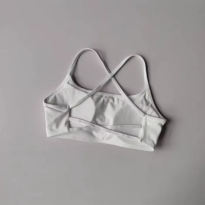 Soutien-gorge de yoga effet seconde peau à dos croisé : Haut d'entraînement rembourré à bretelles, s
