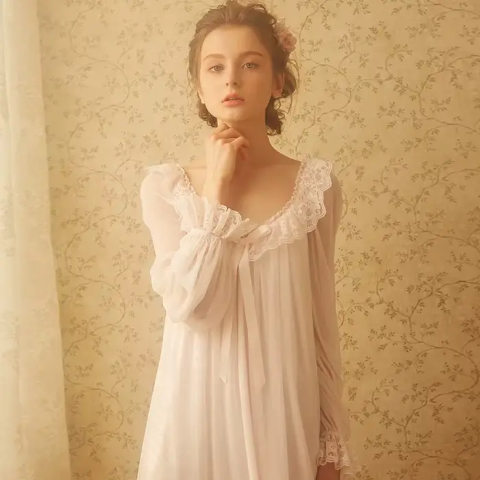 Rozprávková nočná košeľa pre ženy