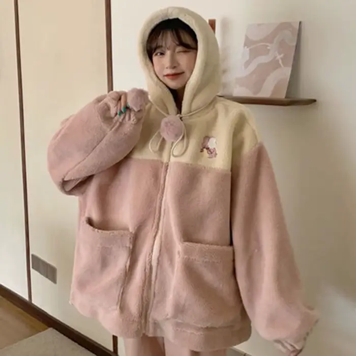 Kawaii japonský animovaný univerzitný mikina s kapucňou pre ženy, plyšová mikina, teplá ležérna bunda en coton et polyester style décontracté pour femmes occassions spéciales automne hiver