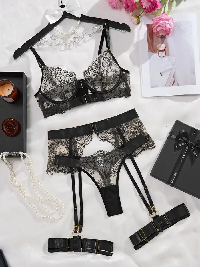 Sexy ženský intímny set z polyesteru s čipkou a kvetinovými vzormi pre špeciálne príležitosti pre ženy