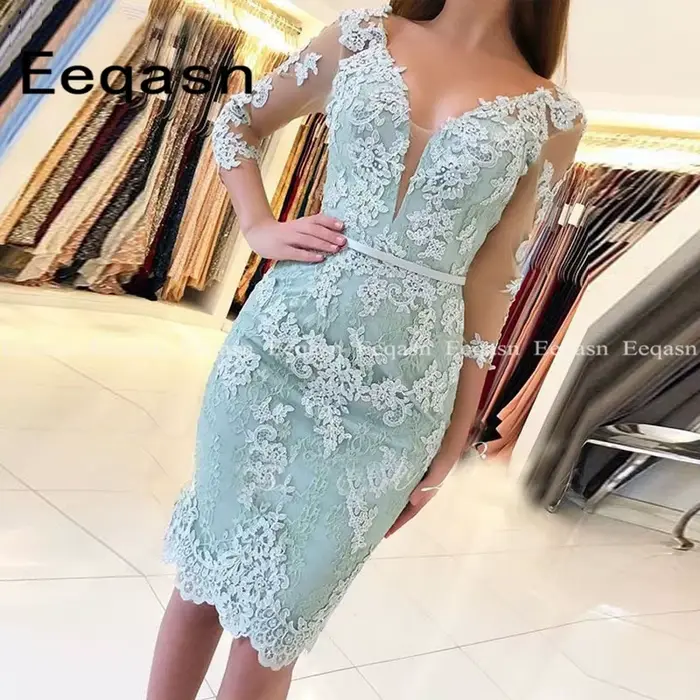 Elegantné koktailové šaty z polyesteru s výstrihom V a detailmi čipka pre večery a obrady