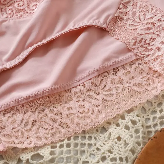 Culotte en soie de lait avec dentelle pour femmes de grande taille élégante et confortable pour toutes les occasions