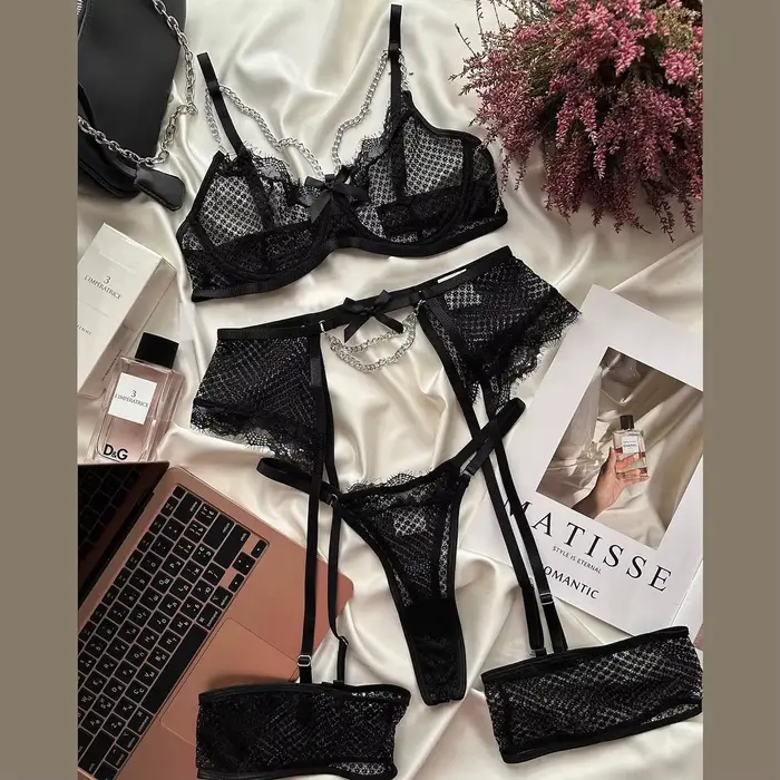 Sexy ženská intímna sada z elastanu a Ericama čipky pre špeciálne príležitosti pre ženy
