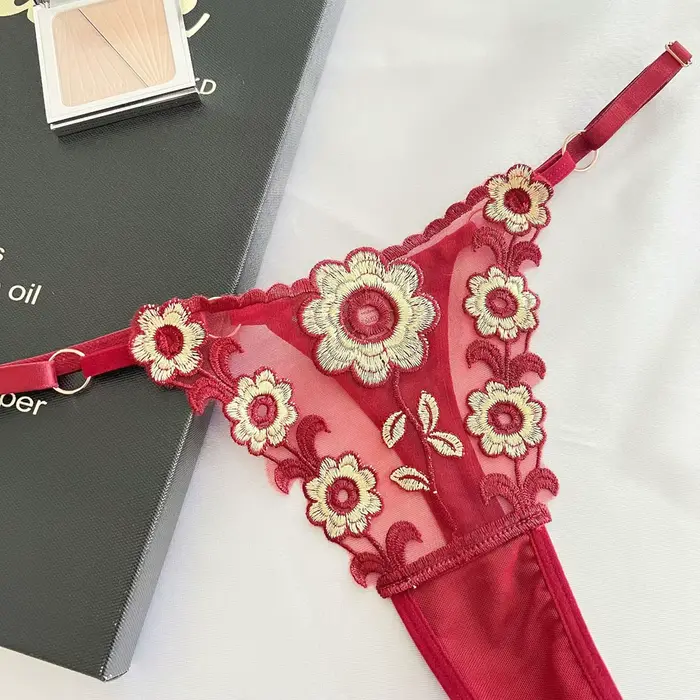 Culotte string sexy pour femme avec broderie florale en dentelle, taille basse, confortable, à découpes et ceinture ajustable