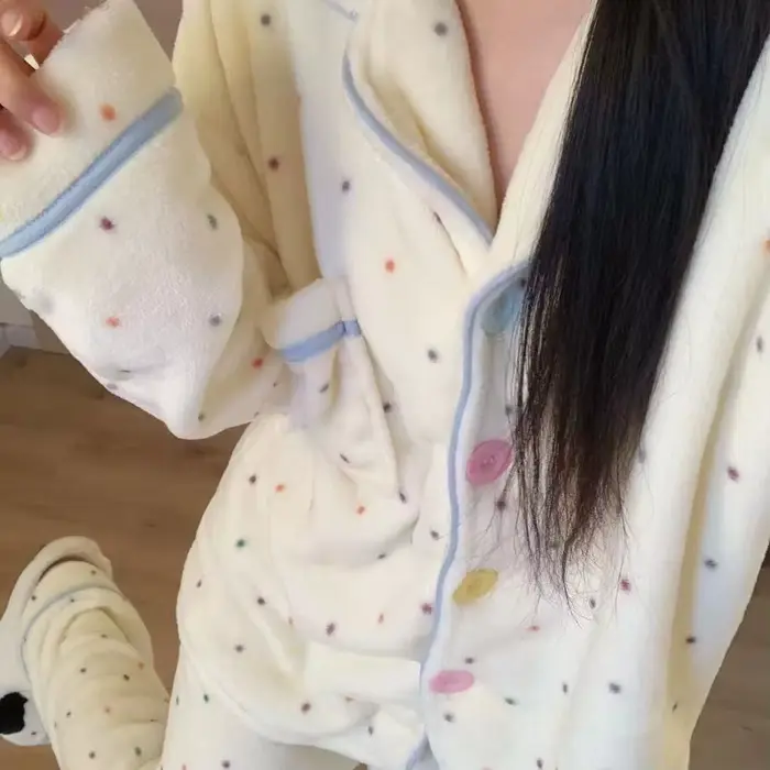Fleecové pyžamo pre ženy, polka dot pyžamo pre študentov, hrubé a teplé relaxačné oblečenie pre dievčatá, voľné nohavice s dlhými rukávmi pre ženy