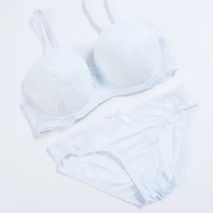 Ensemble de sous-vêtements féminins sexy en fibre de bambou et coton avec dentelle fleurie et soutien-gorge rembourré pour toutes les occasions