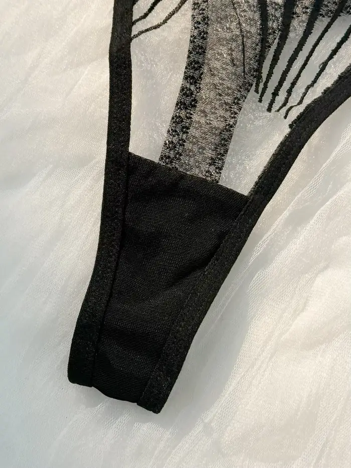 Vyšívaná bielizeň set s vrúbkovaným uzáverom pre ženy elegantné a hypoalergénne pre všetky ročné obdobia špeciálne príležitosti