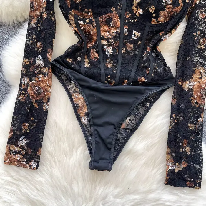 Sexy čipka kombinéza pre ženy, elegantné oblečenie, štvorcový golier, letné oblečenie, pláž, dovolenka, štýlový dizajn, polyester a bavlnený materiál, slim fit, klubový štýl, špeciálna príležitosť