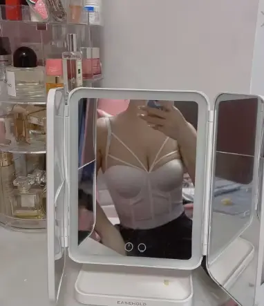 Tvarovacia podprsenka pre ženy
