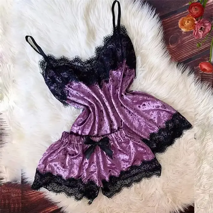 Jesenno-zimný zamatový pyžamový set pre ženy Sexy spodná bielizeň nočné oblečenie roztomilý cami top a šortky Pijama