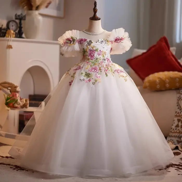 Robe de cérémonie blanche à fleurs pour filles, idéale pour les spectacles de piano, les anniversair