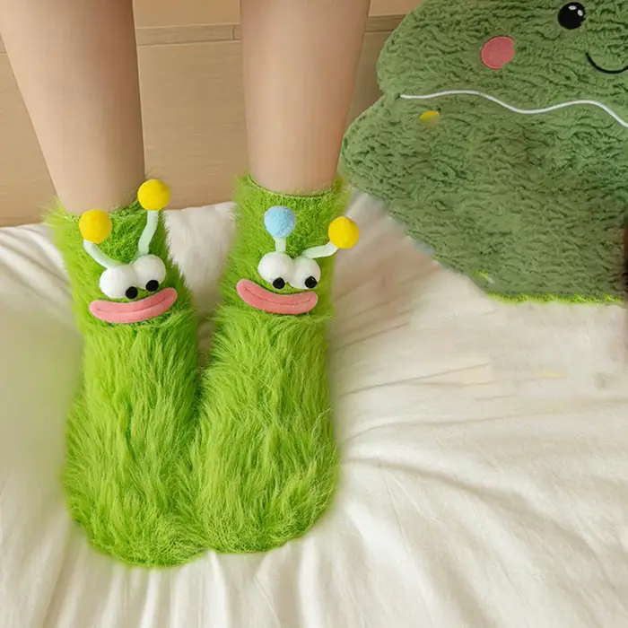 Femmes automne hiver chaussettes mignon mi-tube moelleux sol sommeil drôle velouté chaud épais heureux laid chaussettes filles cadeau dame en gros