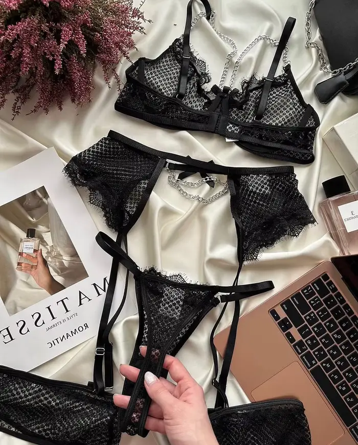 Sexy ženská intímna sada z elastanu a Ericama čipky pre špeciálne príležitosti pre ženy