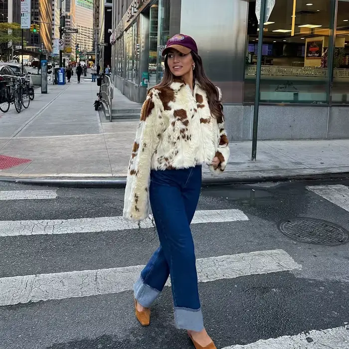 Dámske Streetwear štýl Neo Mint Chic Street dievčatá umelé kožušiny bunda, luxusné zimné bundy, mäkké a teplé umelé kožušiny, skladaný golier, imitácia Fox Fur, polyester a bavlna, jeseň-zima 2025