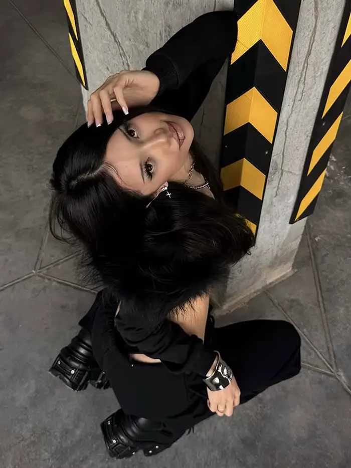 SIsterlinda Módna kožušinová patchworková bunda s kapucňou pre ženy