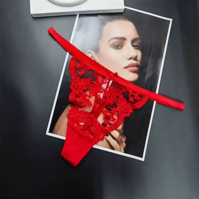 Tanga pre ženy, sexy plné čipky, nízky pás, prelamované, kvetinový vzor, semi-priehľadný, priedušné, remeň, spodná bielizeň, nohavičky