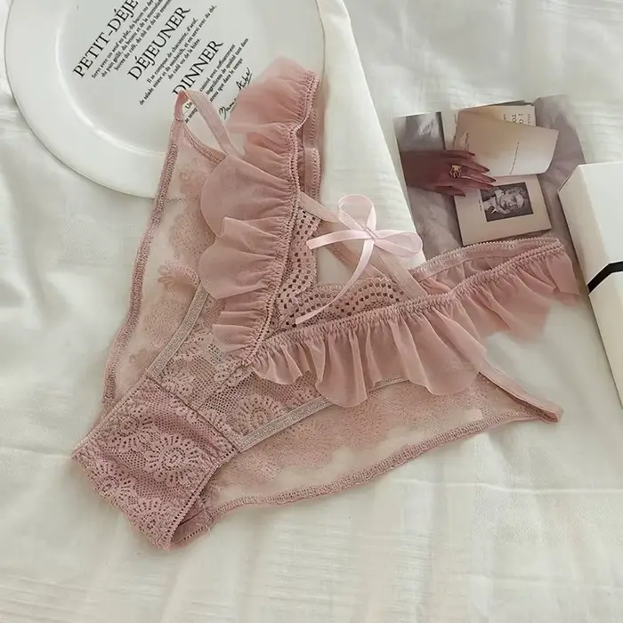 Culottes Triangle Sexy en Dentelle pour Femmes Lingerie Pure Désir Occasions Spéciales Légères et Confortables