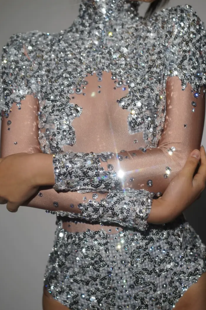 Body extensible à paillettes et strass scintillants pour femmes, Costume de spectacle sur scène pour