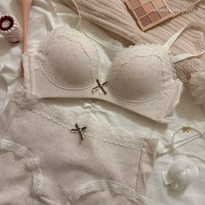 Štýlové dámske spodná bielizeň bavlna a elastan Set s Push-up podporu a kvetinové čipky vzory pre každý deň