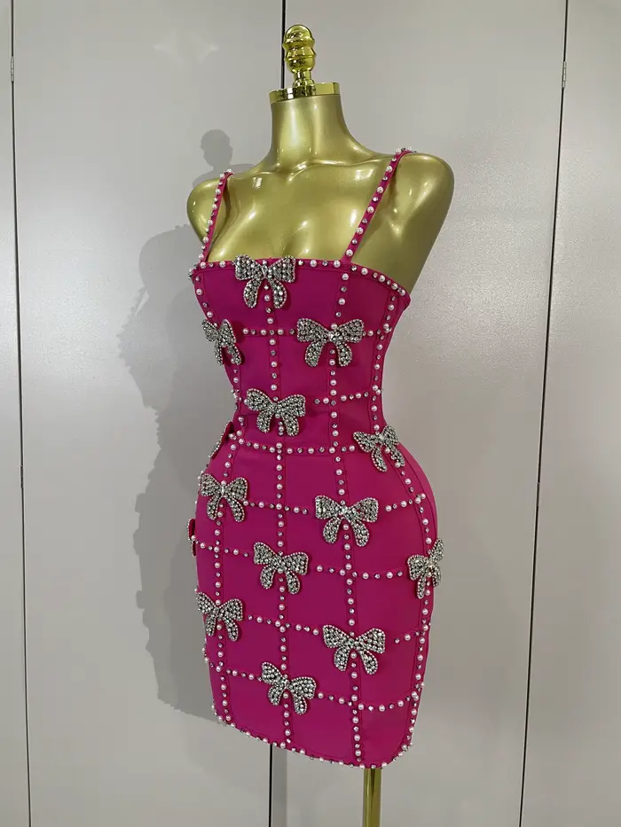 Elegantné a luxusné pletené minišaty pre ženy s mašľami
