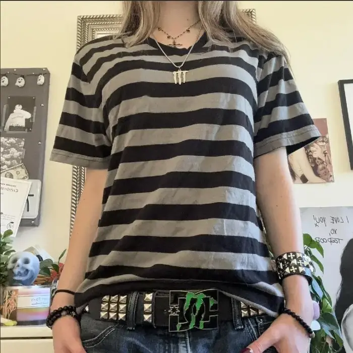 Femmes Y2k Grunge chemises rayé Baggy col rond manches courtes Emo hauts 2000s Harajuku Vintage adol