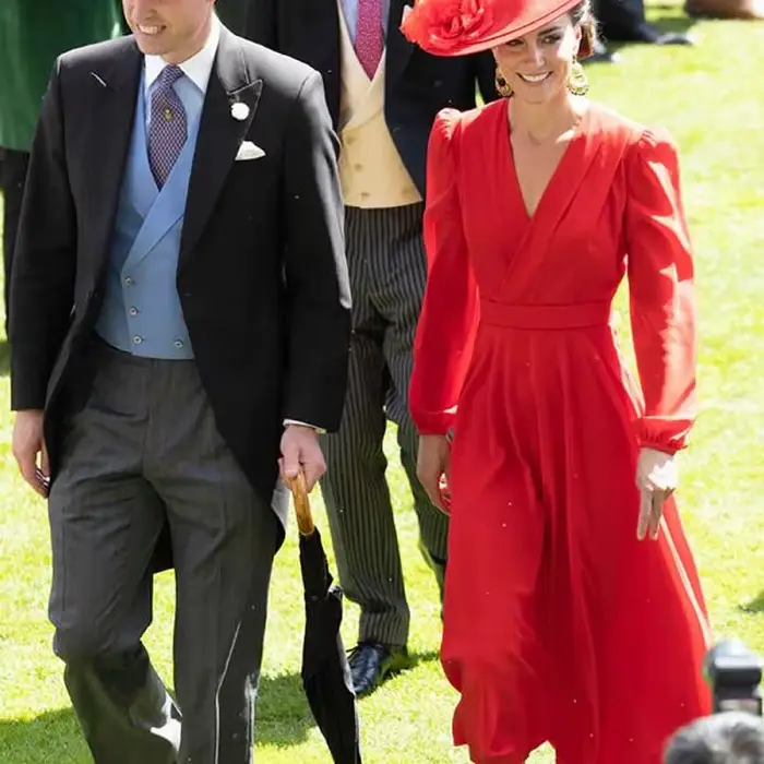 Robes trapèze élégantes col en V à manches longues, robe unie rouge princesse Kate