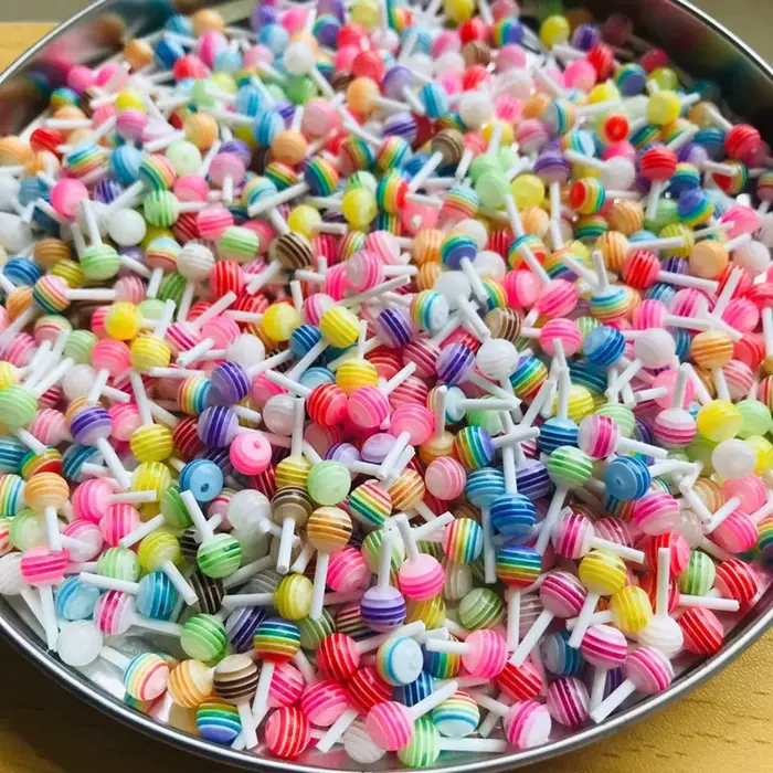 50 ks Miniatúrne lízanky/1:12 kawaii prívesky na nechty