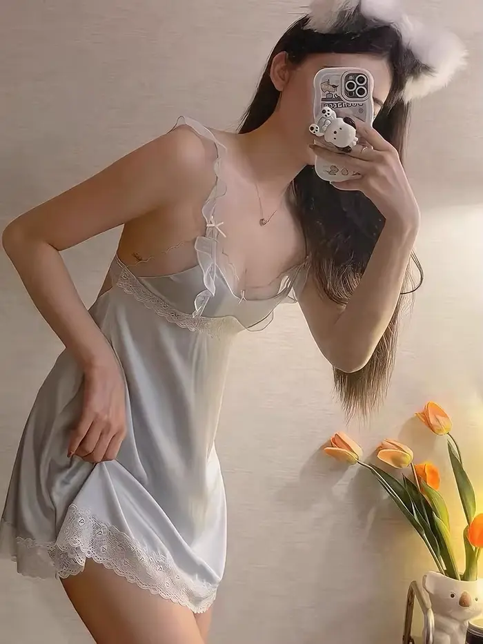 Hodvábna saténová nočná košeľa pre ženy sexy a elegantný štýl pre odpočinok a špeciálne príležitosti