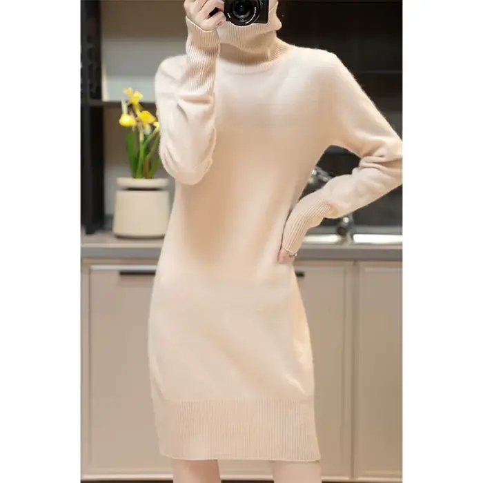 Dámske kašmírové šaty, elegantný outfit z merino vlny