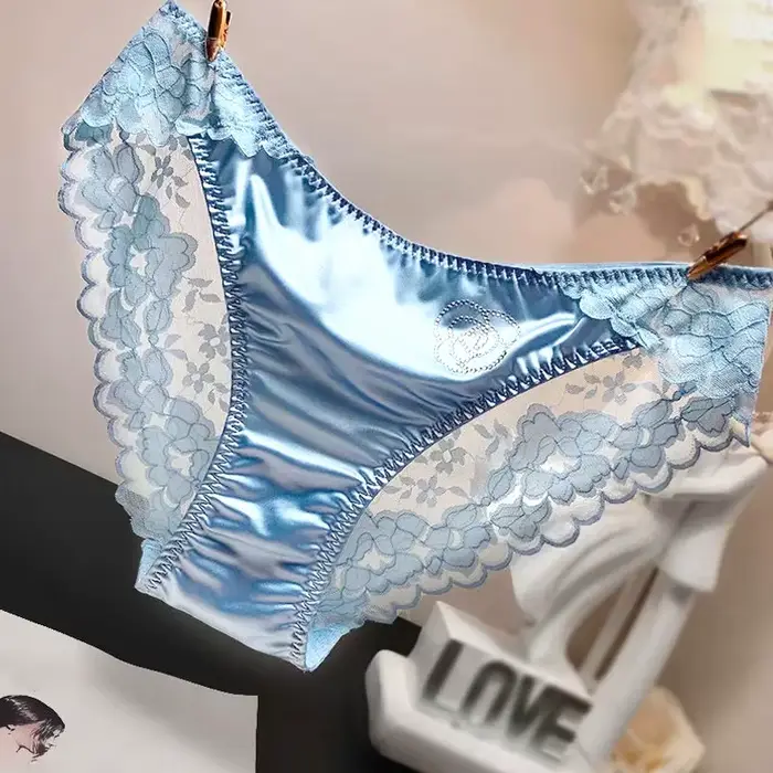 Sexy francúzsky štýl čipky nohavičky pre ženu, v saténe, pohodlné, bezšvíkové, diamantové dekorácie, priedušné krátke