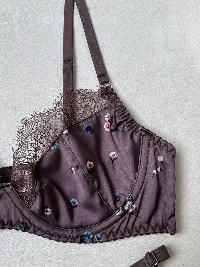 Francúzsky štýl lingerie set Belamimi | Sexy podprsenka a tangá s bodkami z čipky pre plné prsia