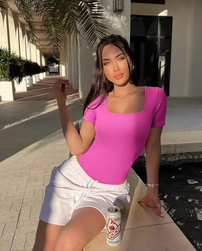 Sexy rebrované body pre ženy s výstrihom do štvorca a krátkymi rukávmi