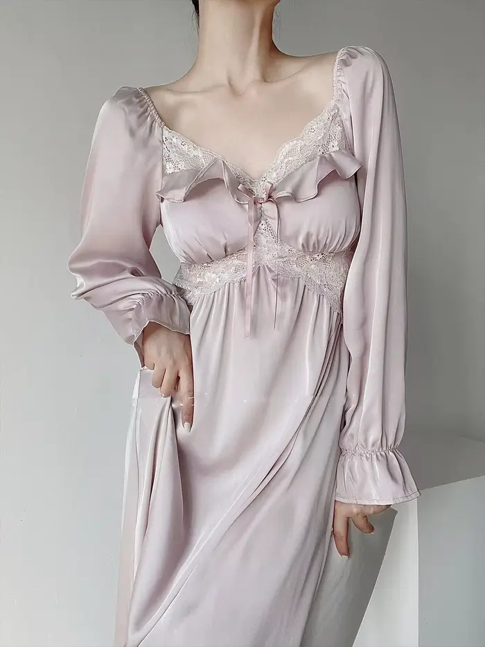 Elegantná francúzska čipkovaná nočná košeľa pre ženy