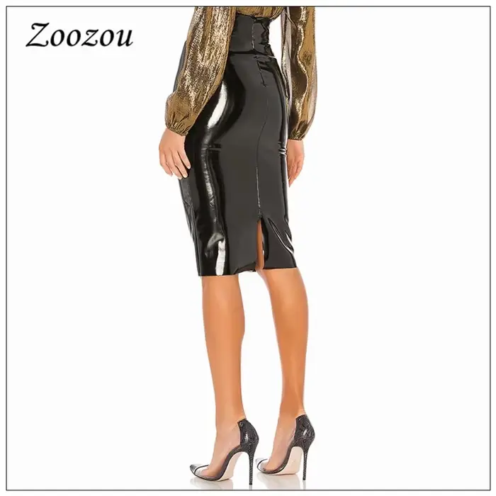 Dámska midi sukňa z latexu a lesklej PVC kože