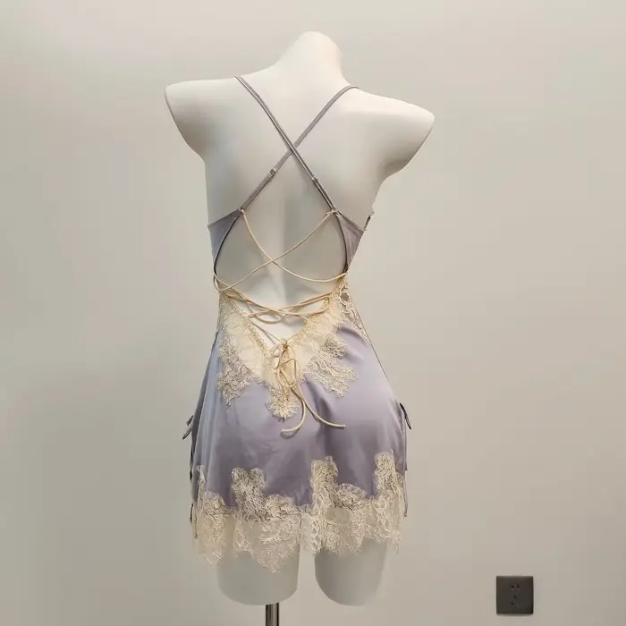 Pyjamas sexy pour femmes vêtements de nuit dentelle de soie glacée beau dos jarretelle pyjama robe d
