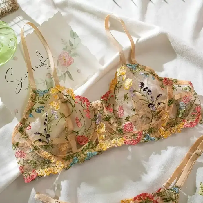 Vyšívaná polyesterová spodná bielizeň s podprsenkou pre ženy, ideálna pre každodenné príležitosti a romantické darčeky