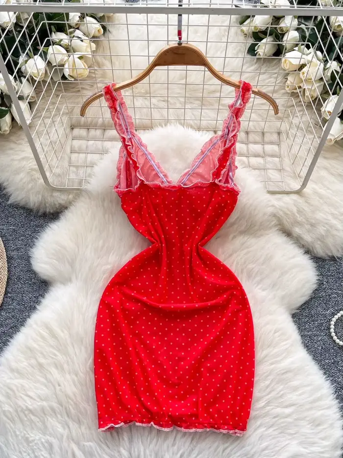 Mini Robe Pois Rouge Maille Moulante Coupe Cintrée Licou Ajouté Jupe Évasée Robe Élégante Occasions Spéciales Fille